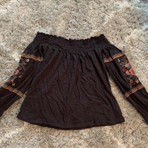 American Eagle off the shoulder top